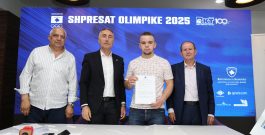 Riad Isufi dhe Luan Rrahmani, kanë nënshkruar sot kontratat për bursa “Shpresa Olimpike 2025”